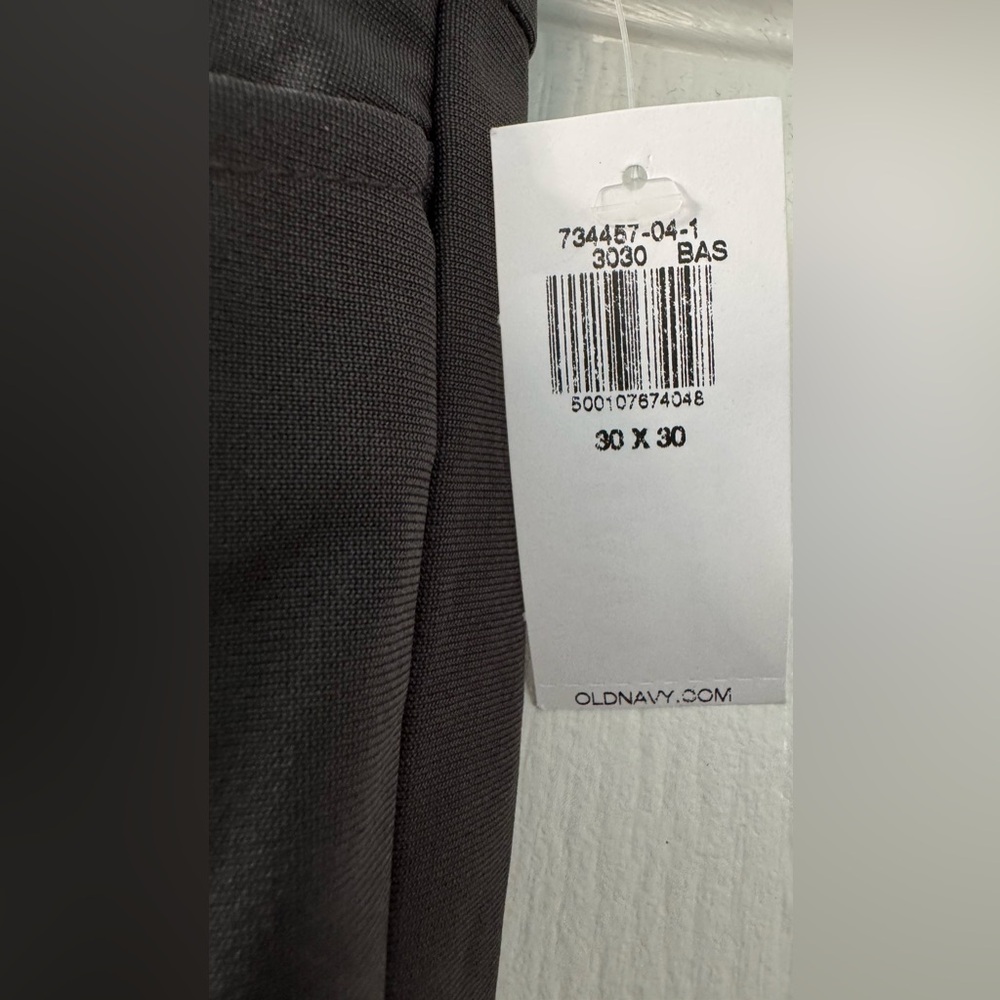 Old Navy Activewear Straight Tech Hybrid Pants - Picture 5 of 10